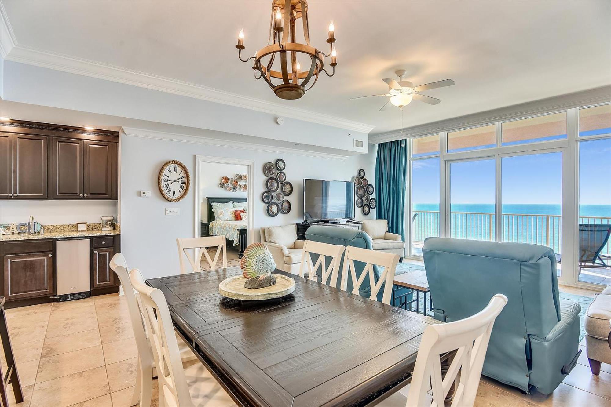 Phoenix Gulf Shores Unit 1702 객실 사진