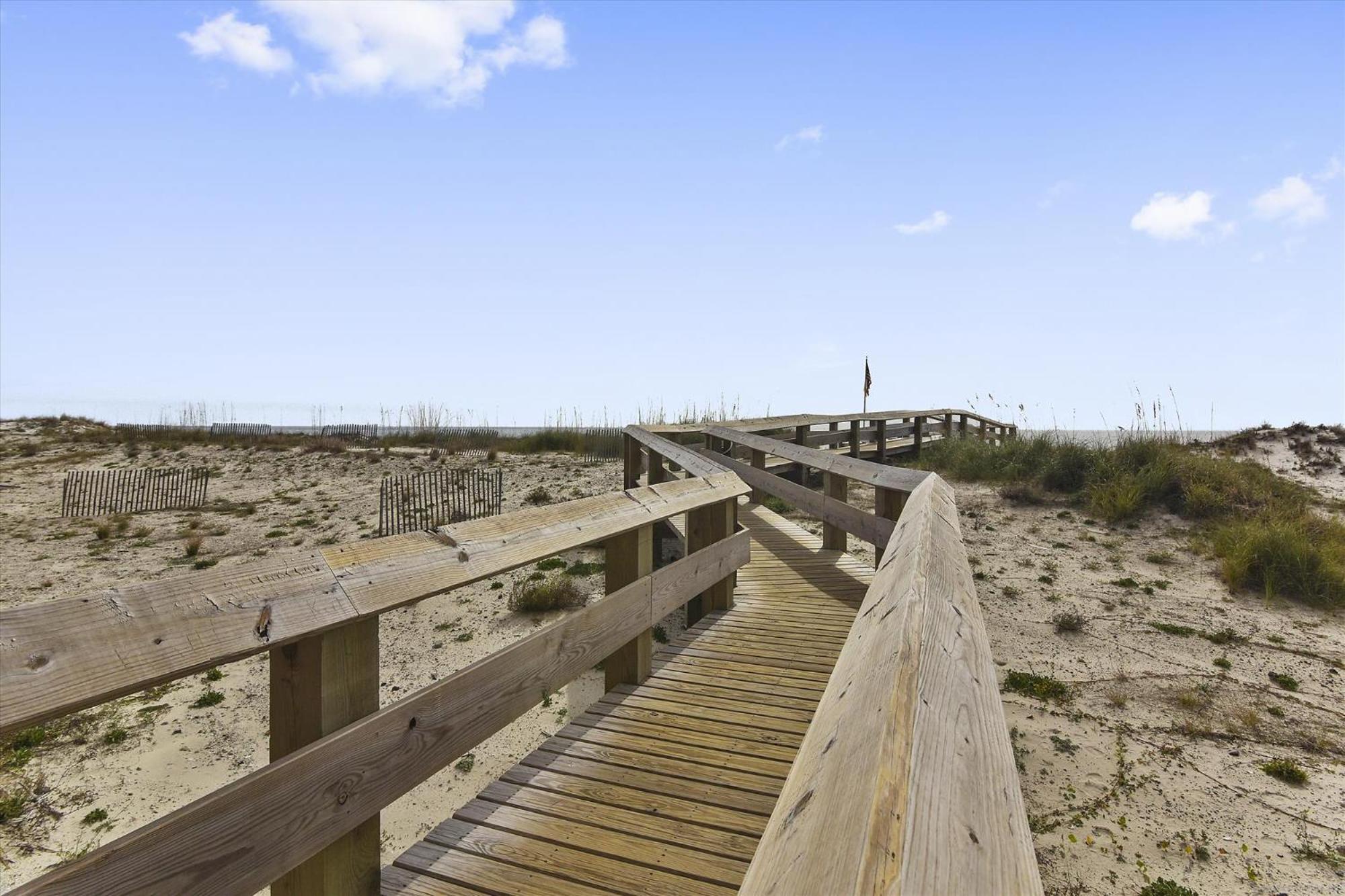 Phoenix Gulf Shores Unit 1702 객실 사진