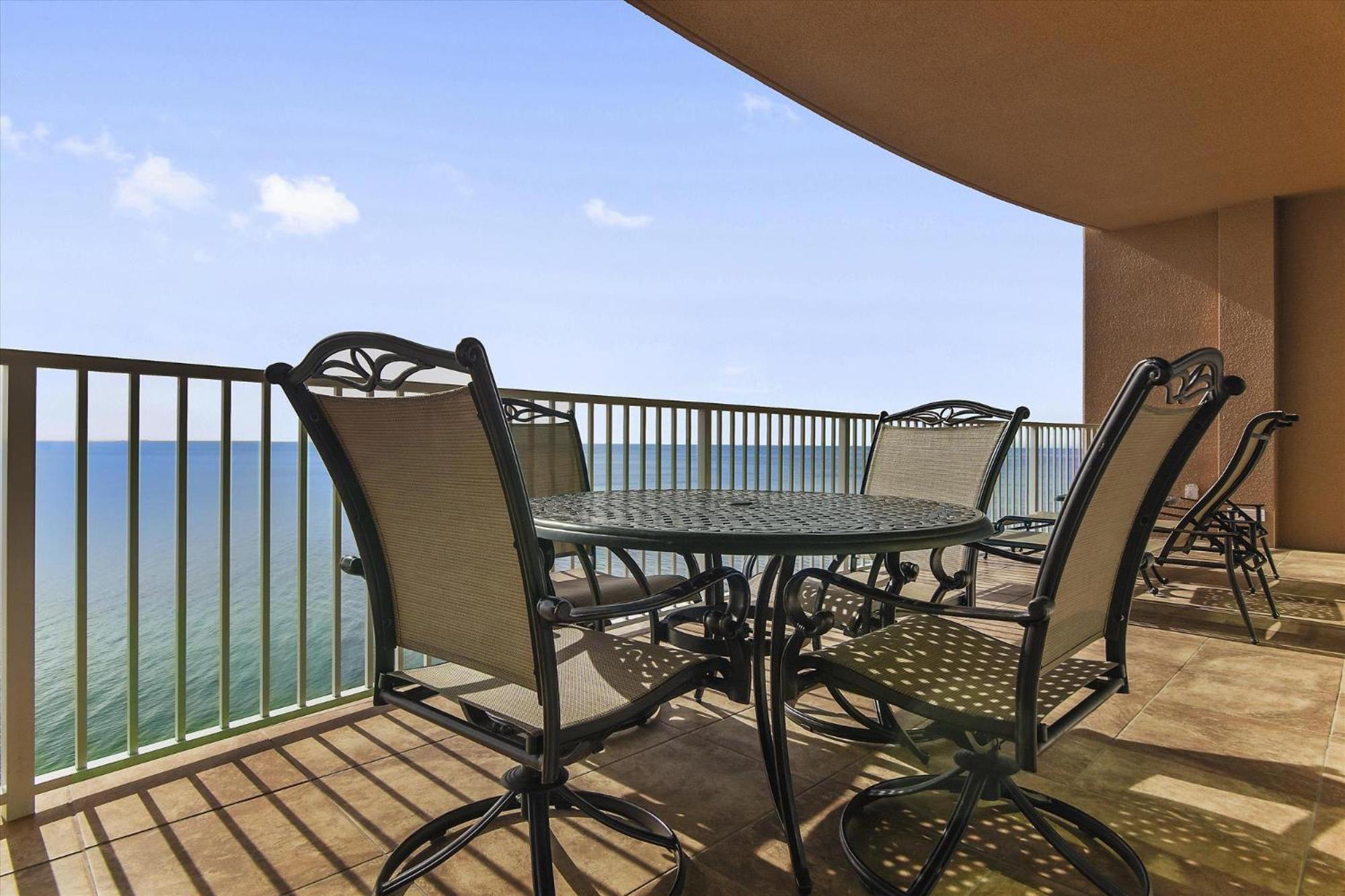 Phoenix Gulf Shores Unit 1702 객실 사진
